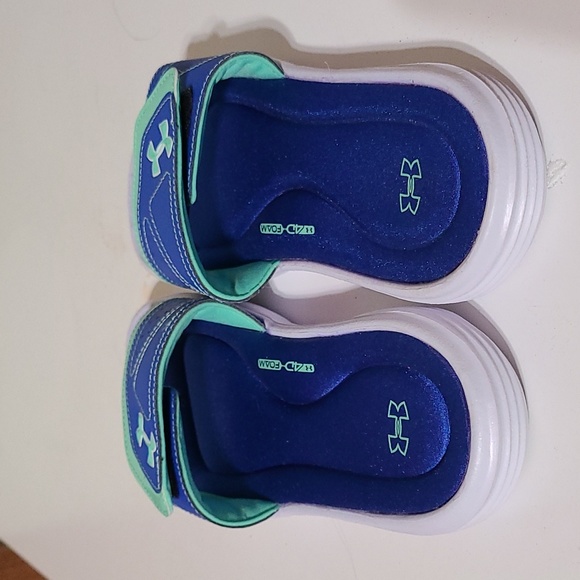 Under Armour Sandles Size 8 - Picture 6 of 9